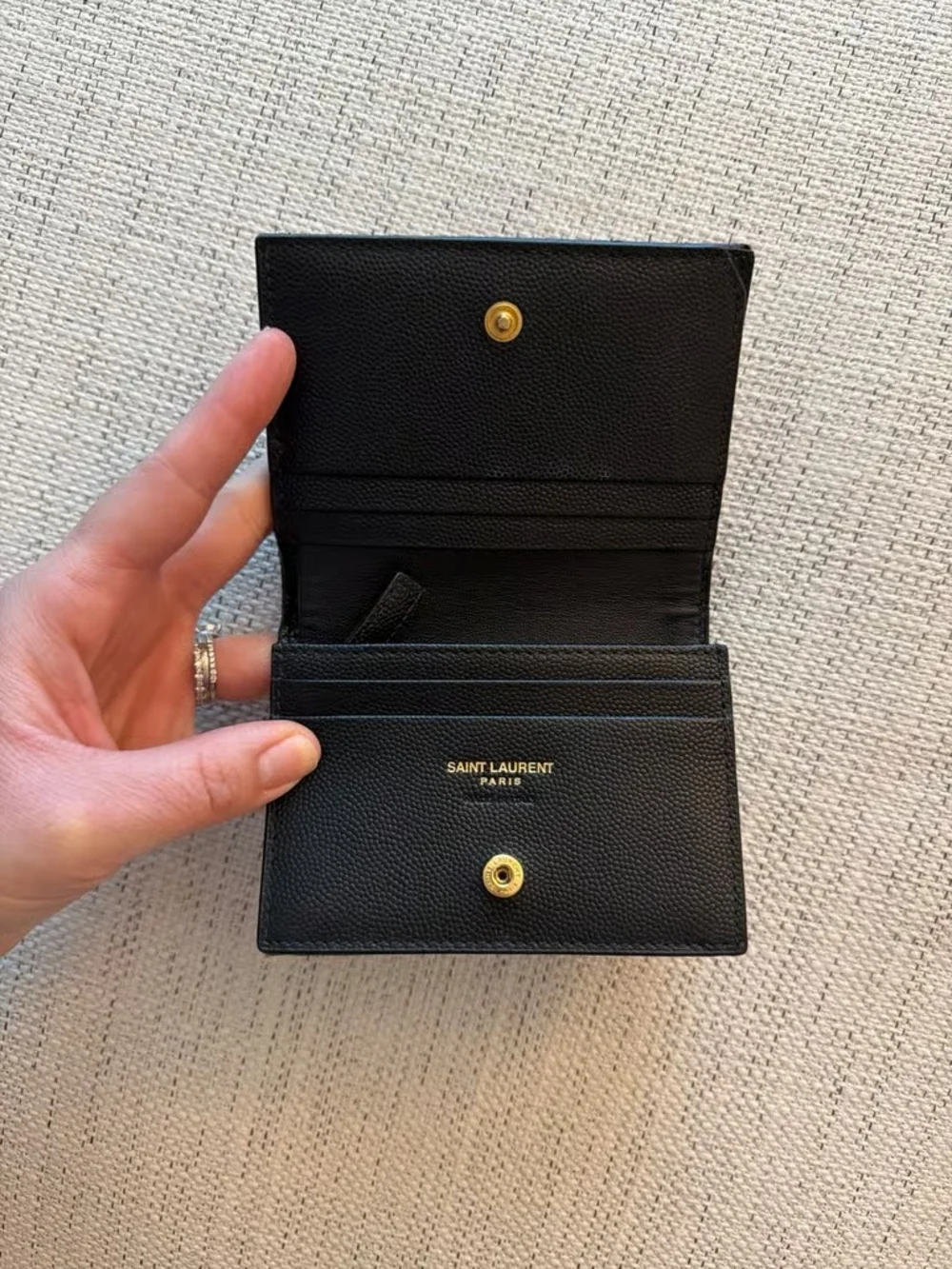 Yves Saint Laurent CASSANDRE MATELASSÉ FLAP CARD CASE IN GRAIN DE POUDRE LEATHER - Picture 4 of 8